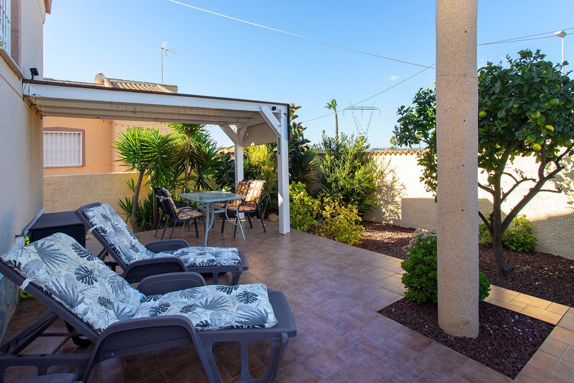 Sale - Finca Country Property -
Rojales - Pueblo