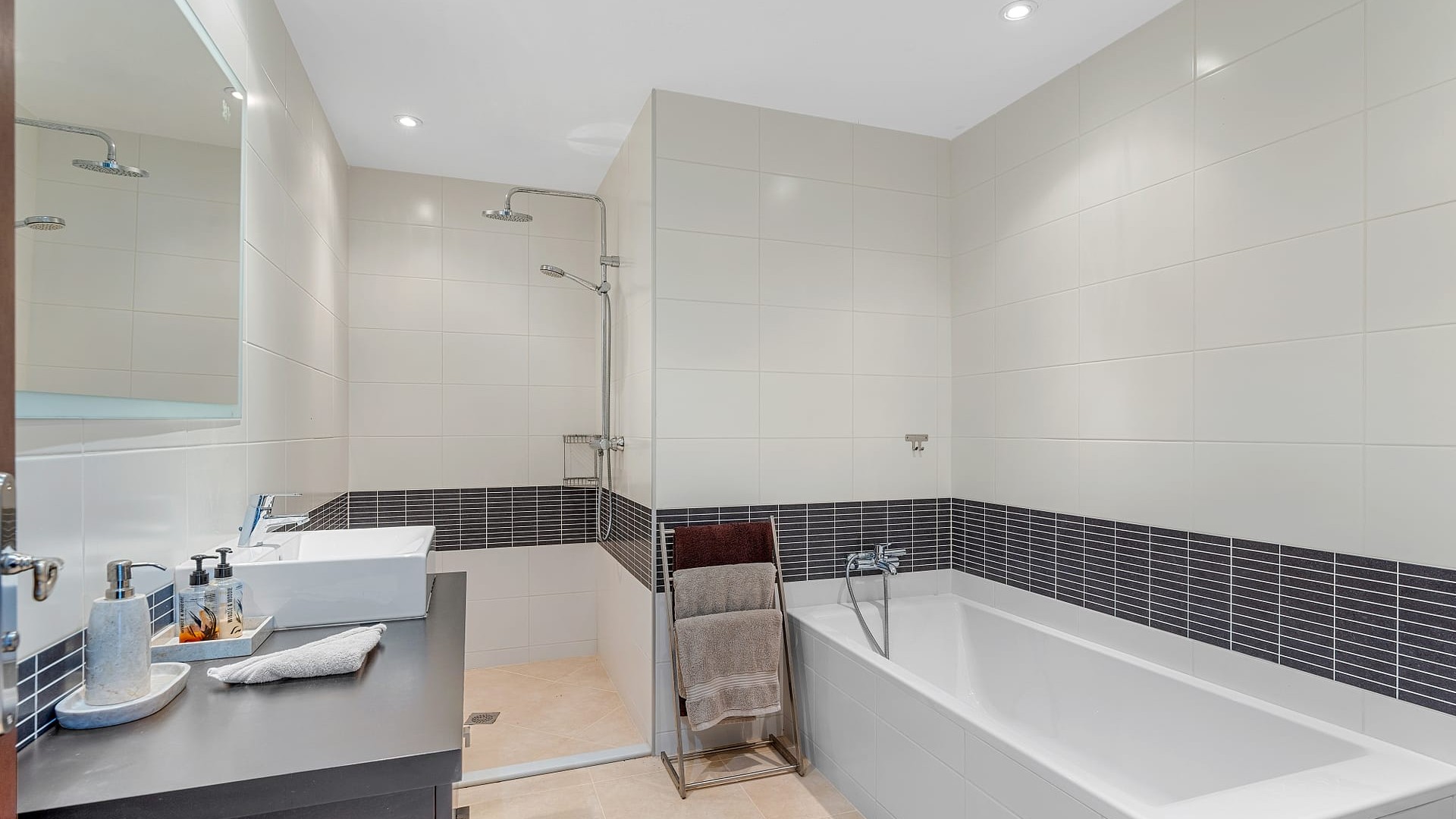 Sale - Finca Country Property -
Torremendo