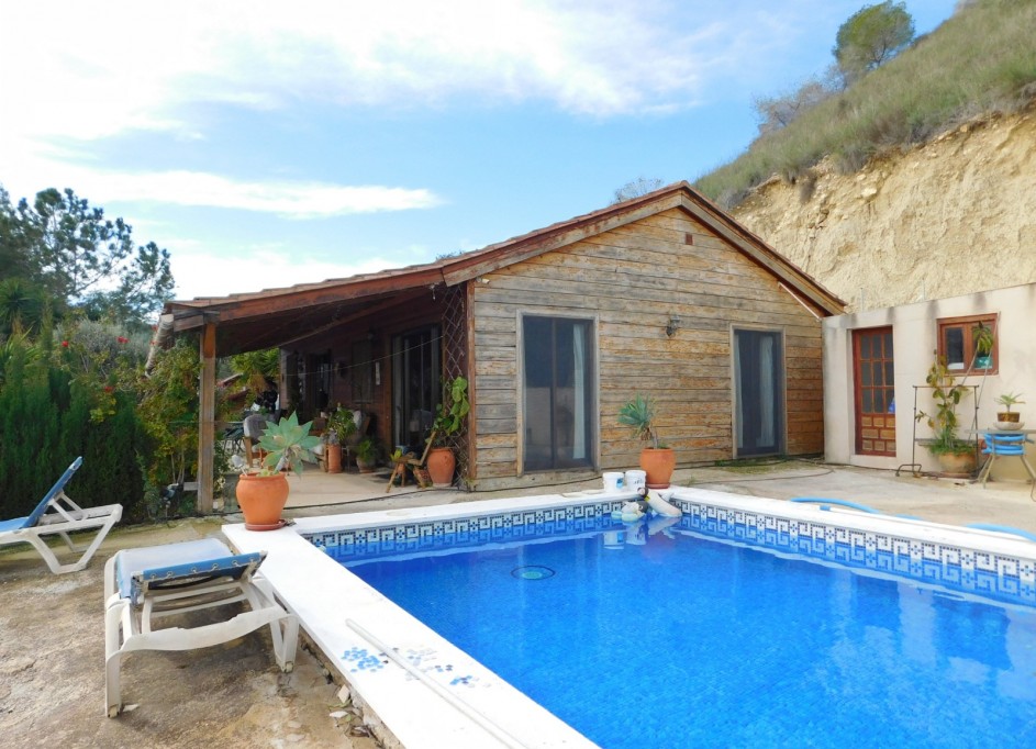 Sale - Finca Country Property -
Torremendo