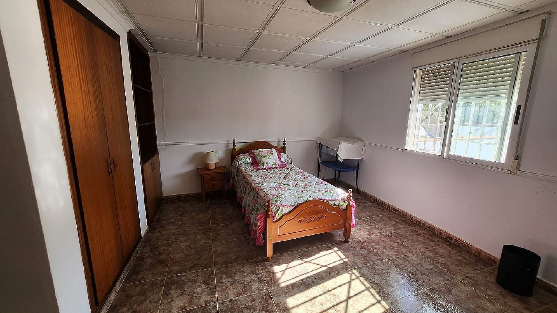 Sale - Finca Country Property -
Villena