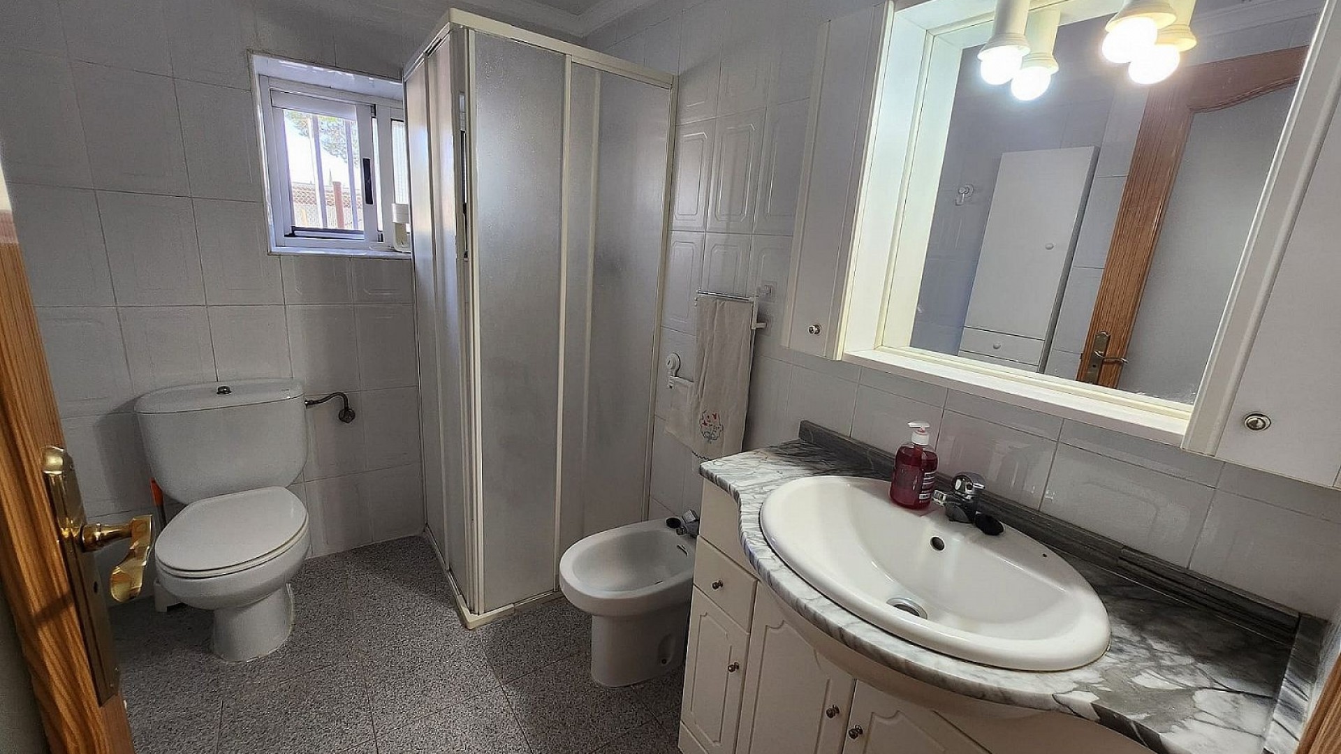 Sale - Finca Country Property -
Villena