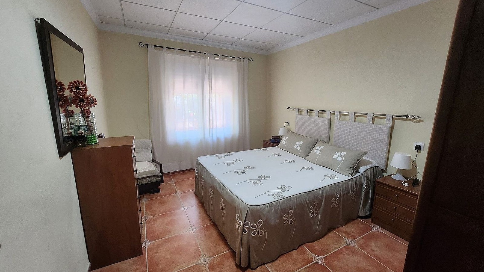 Sale - Finca Country Property -
Villena