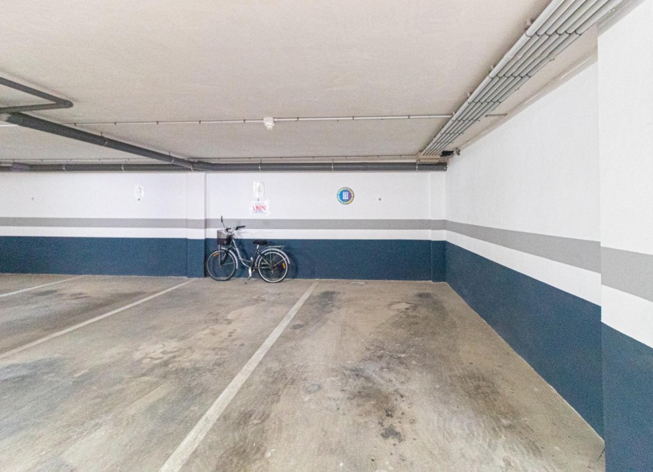 Sale - Garage -
Orihuela Costa - Agua Marina