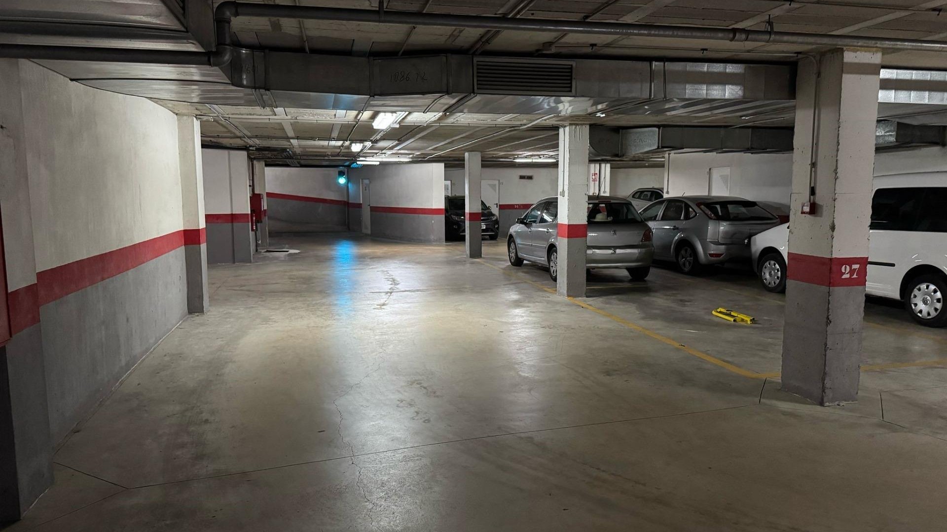 Sale - Garage -
Torrevieja - Centro