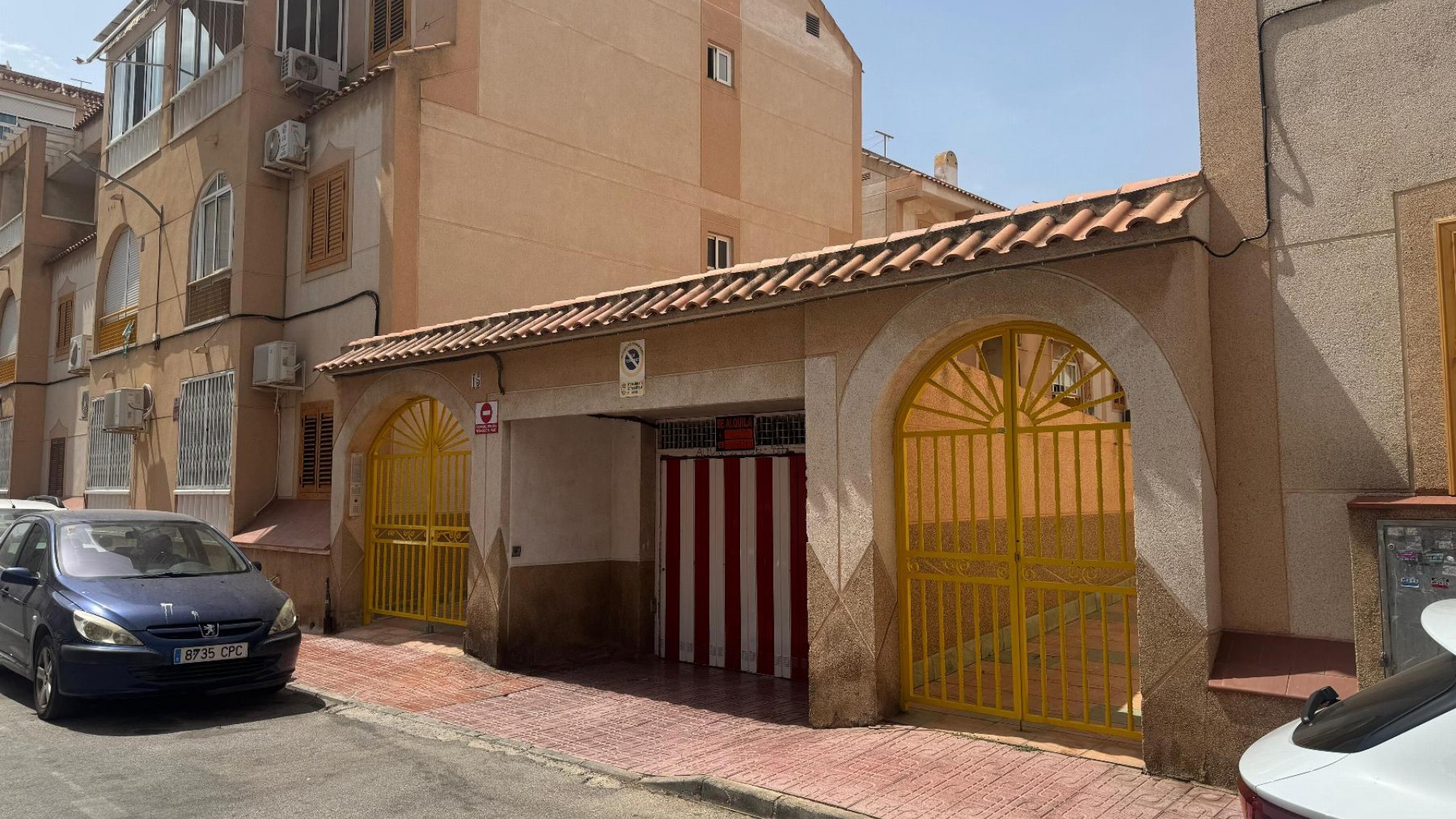 Sale - Garage -
Torrevieja - Playa del Acequión