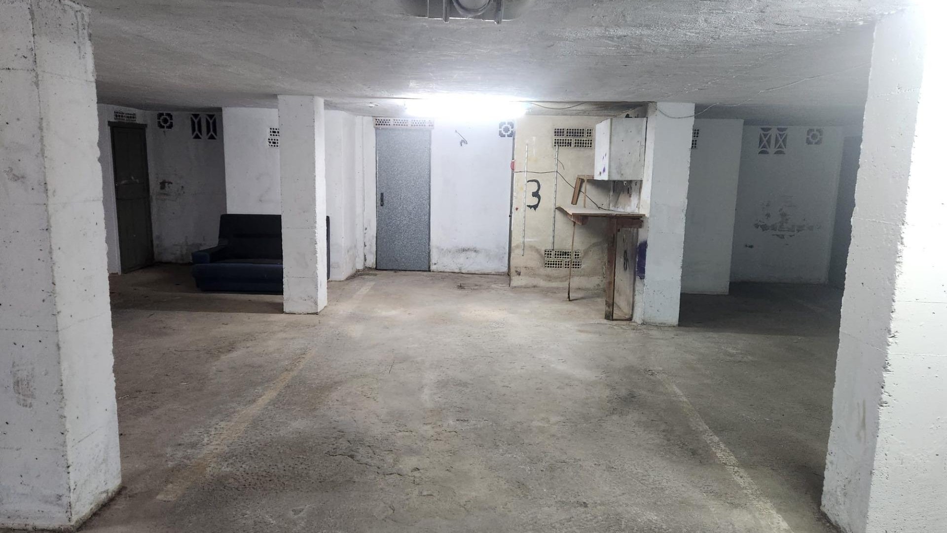 Sale - Garage -
Torrevieja - Playa del cura