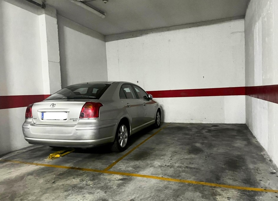 Sale - Garage -
Torrevieja - Playa del cura