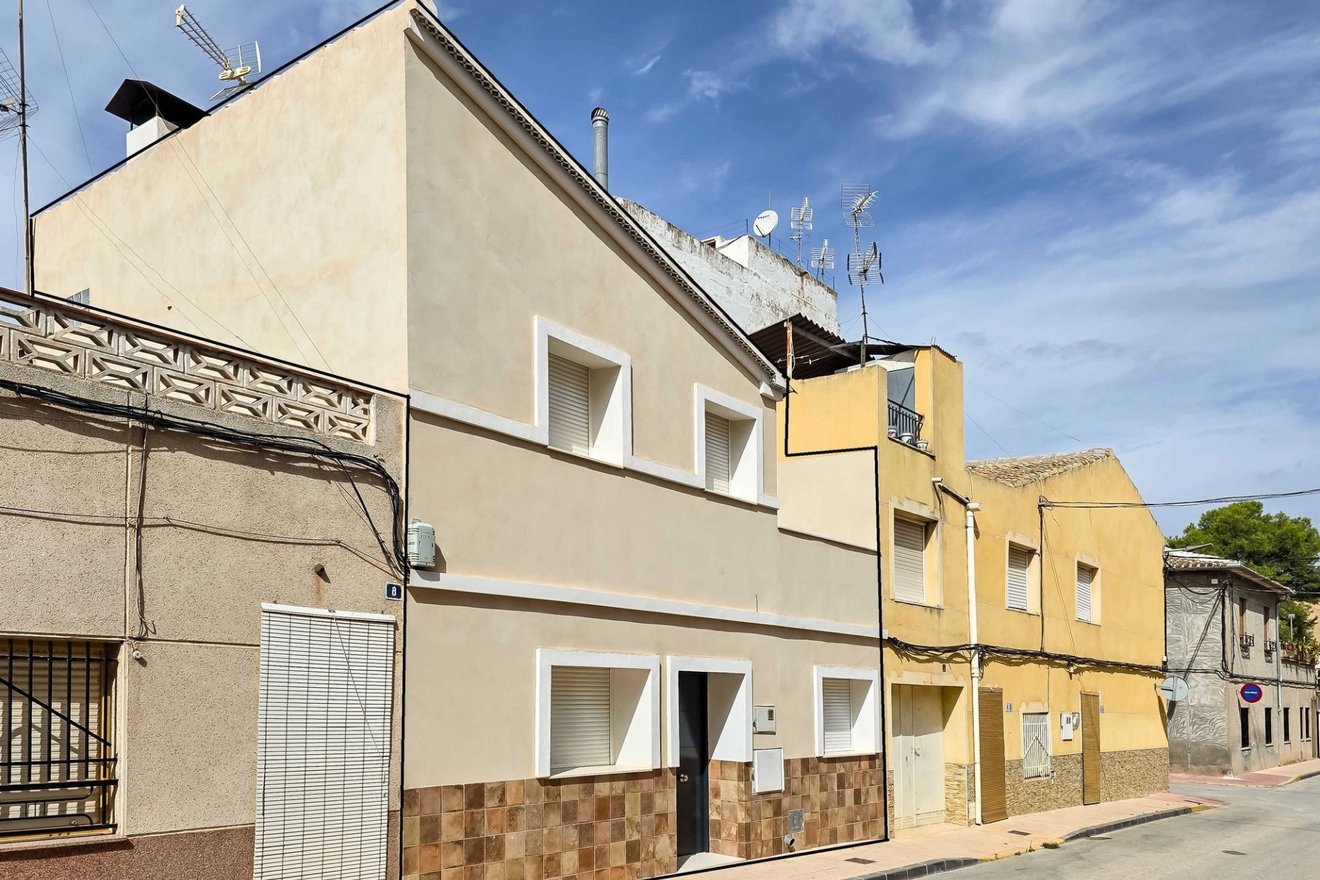 Sale - Herenhuis -
Pinoso