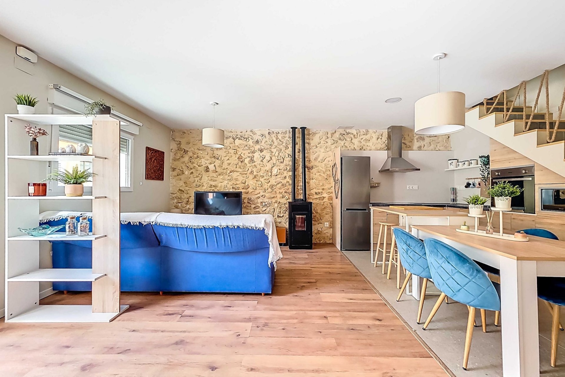 Sale - Herenhuis -
Pinoso