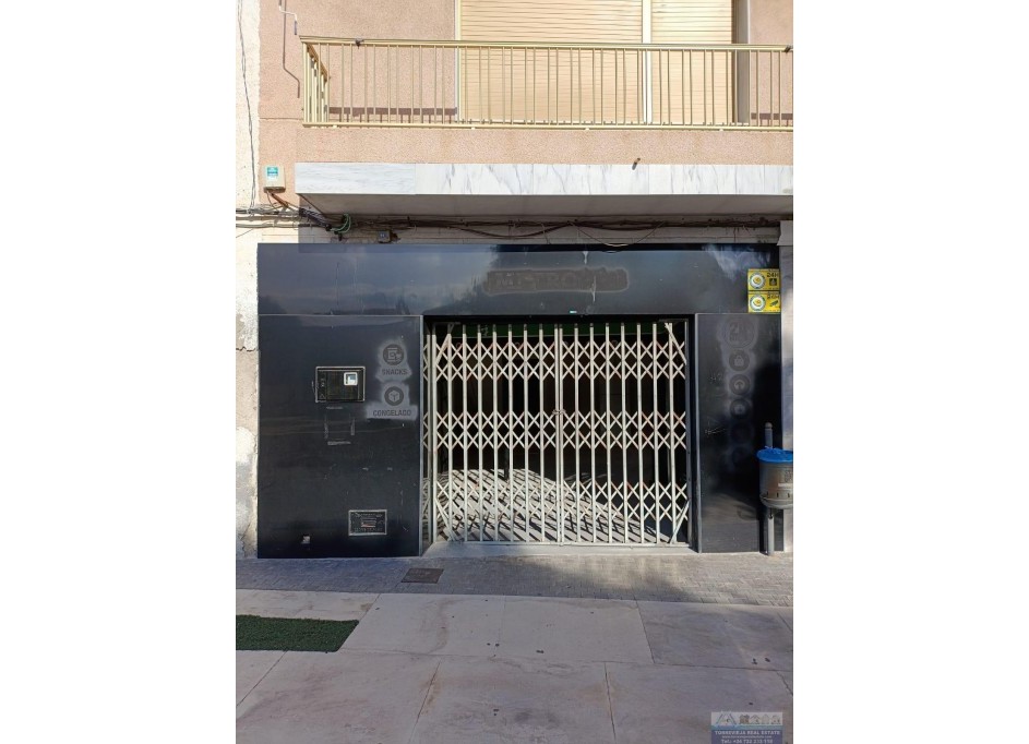 Sale - Local -
Benferri - PLAZA DE LA CONSTITUCION