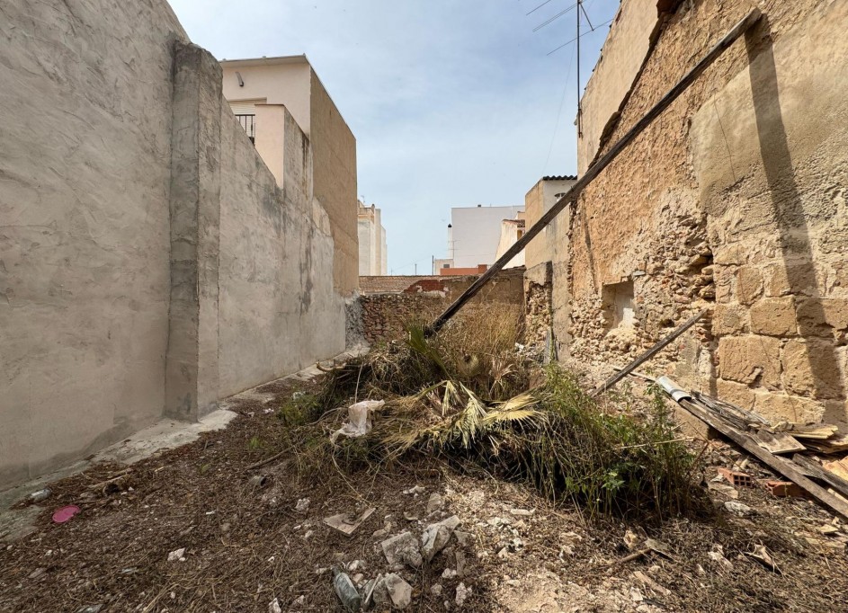 Sale - Plot Land -
Torrevieja - Centro