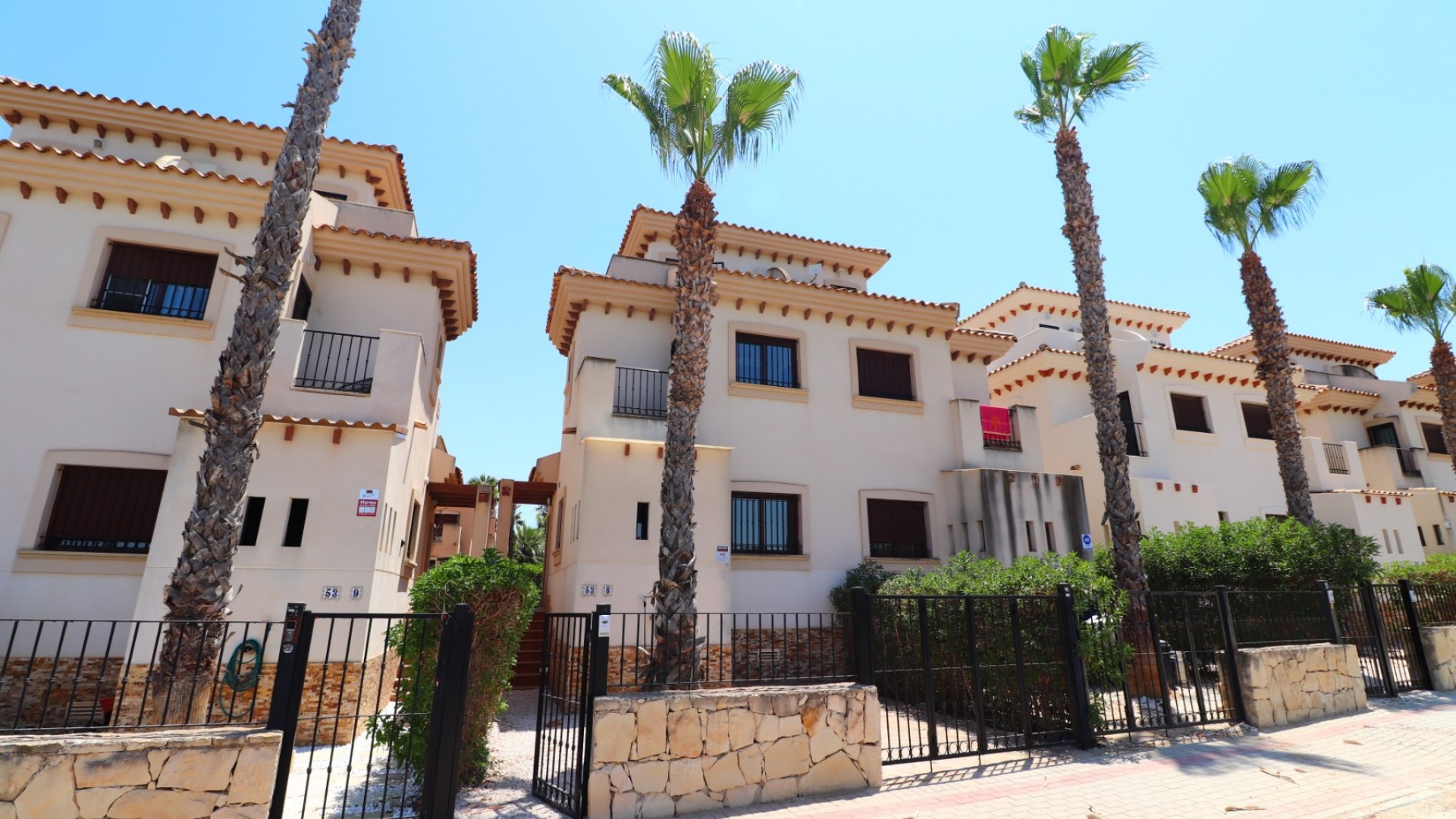 Sale - Semi Detached Villa -
Algorfa - La Finca Golf Resort