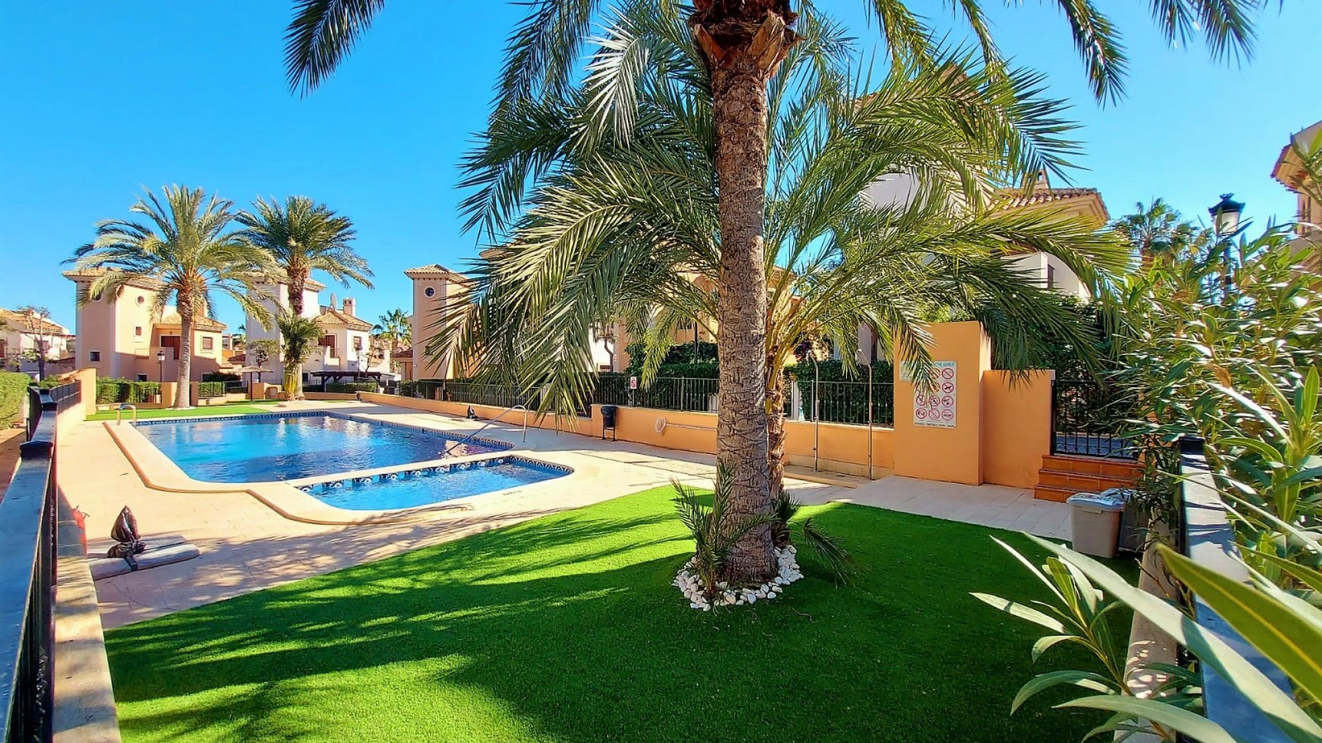 Sale - Semi Detached Villa -
Algorfa - La Finca Golf