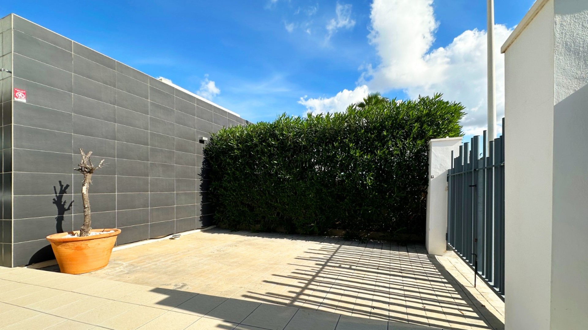 Sale - Semi Detached Villa -
Algorfa - La Finca Golf