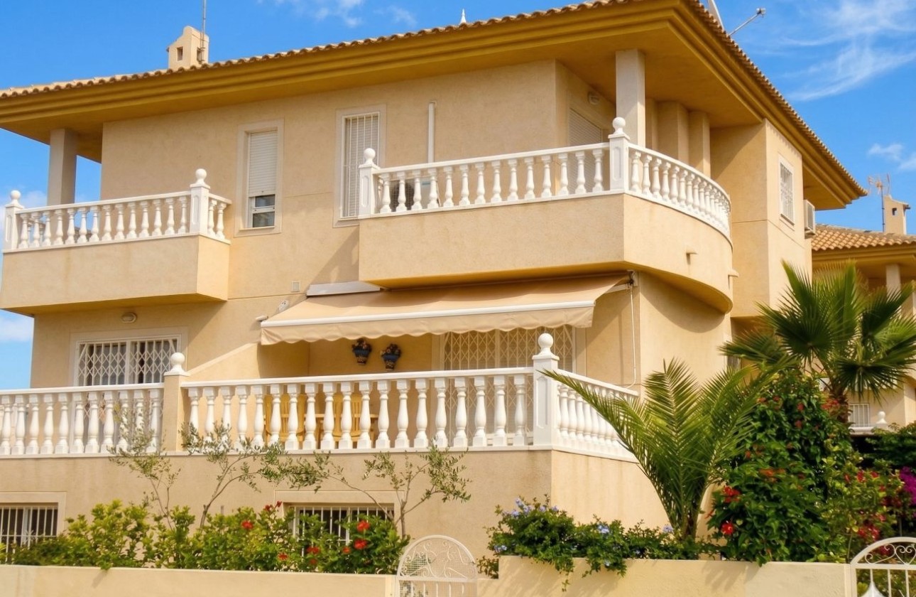 Sale - Semi Detached Villa -
Benijofar - Benimar 1