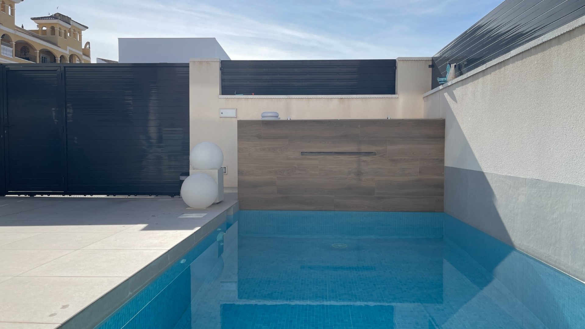 Sale - Semi Detached Villa -
Benijofar - Centro