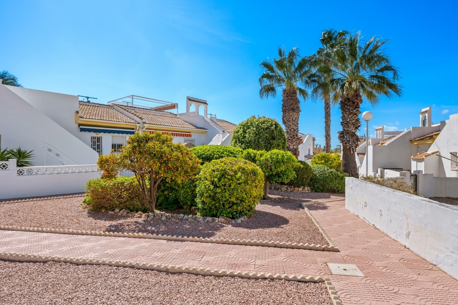 Sale - Semi Detached Villa -
Benijofar - Monte Azul