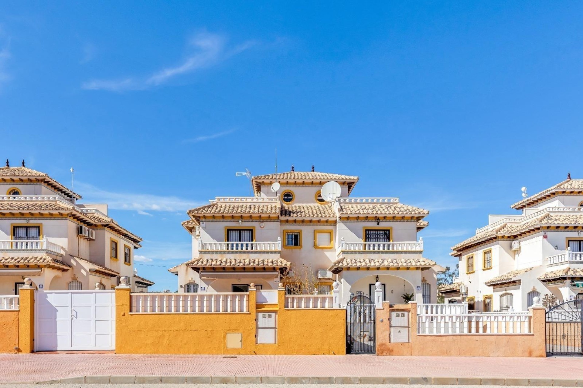 Sale - Semi Detached Villa -
Cabo Roig - Lomas de Cabo Roig
