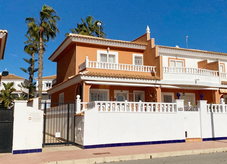Sale - Semi Detached Villa -
Ciudad Quesada - Rojales - Dona Pepa