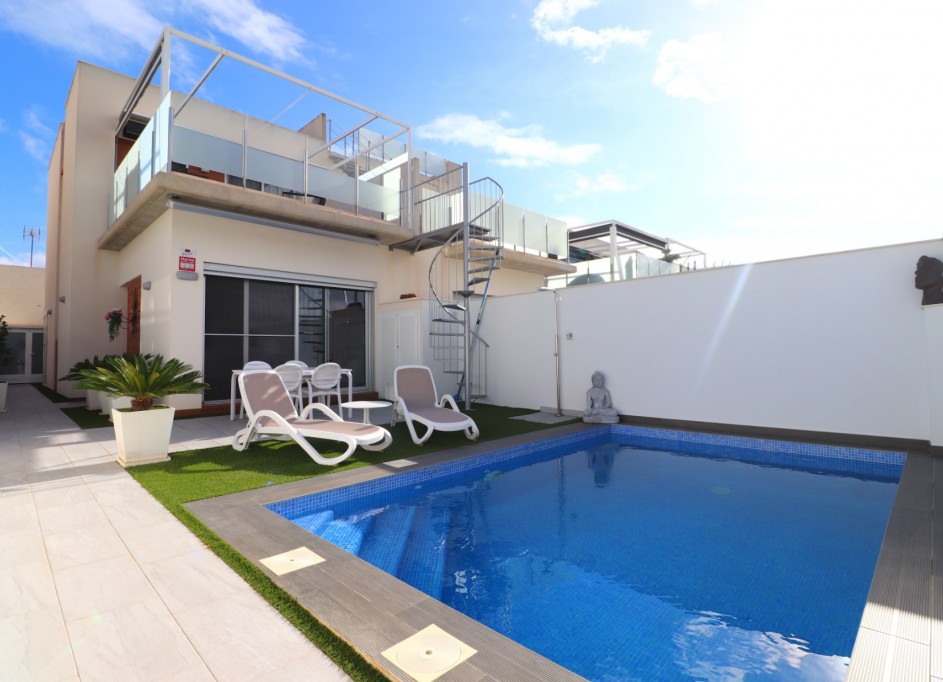 Sale - Semi Detached Villa -
Daya Vieja - Daya Vieja - Town