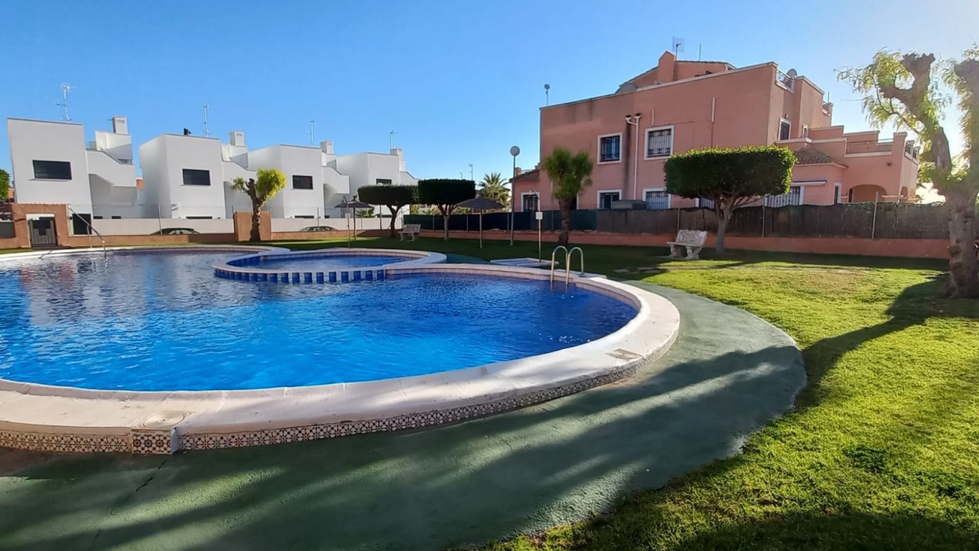 Sale - Semi Detached Villa -
Los Montesinos - La Herada