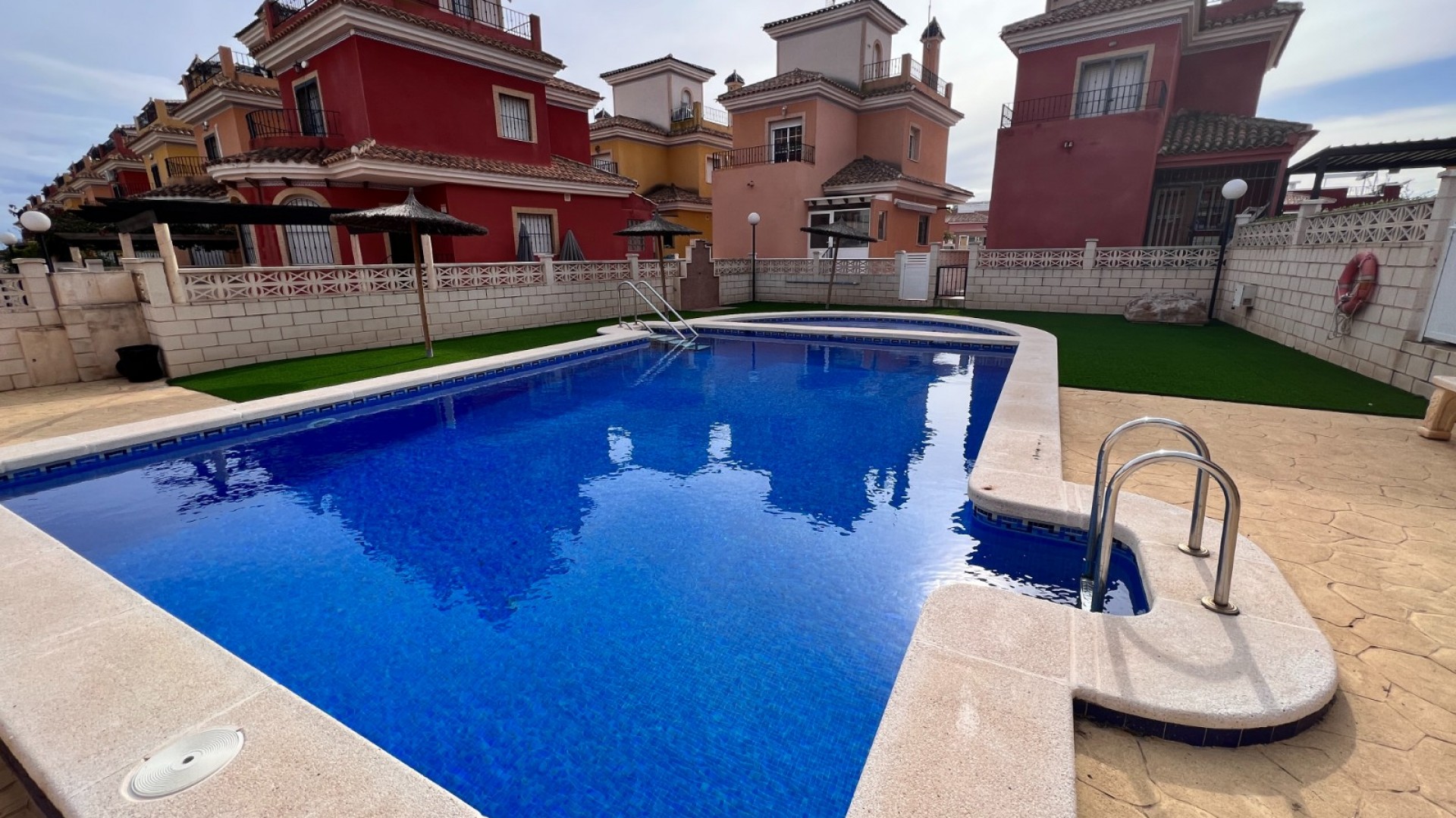 Sale - Semi Detached Villa -
Los Montesinos - La herrada