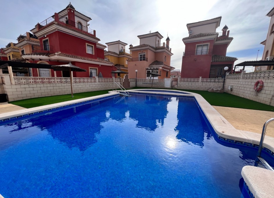 Sale - Semi Detached Villa -
Los Montesinos - La herrada