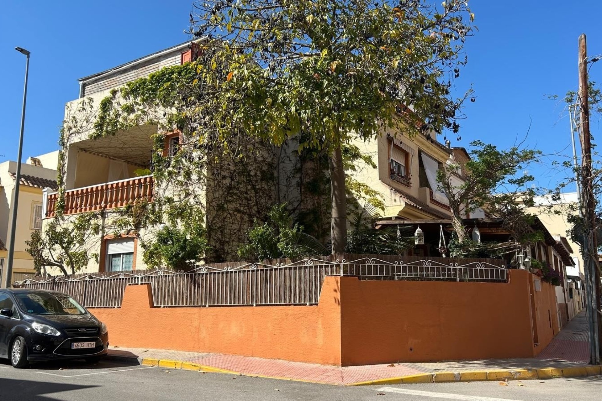 Sale - Semi Detached Villa -
Los Montesinos