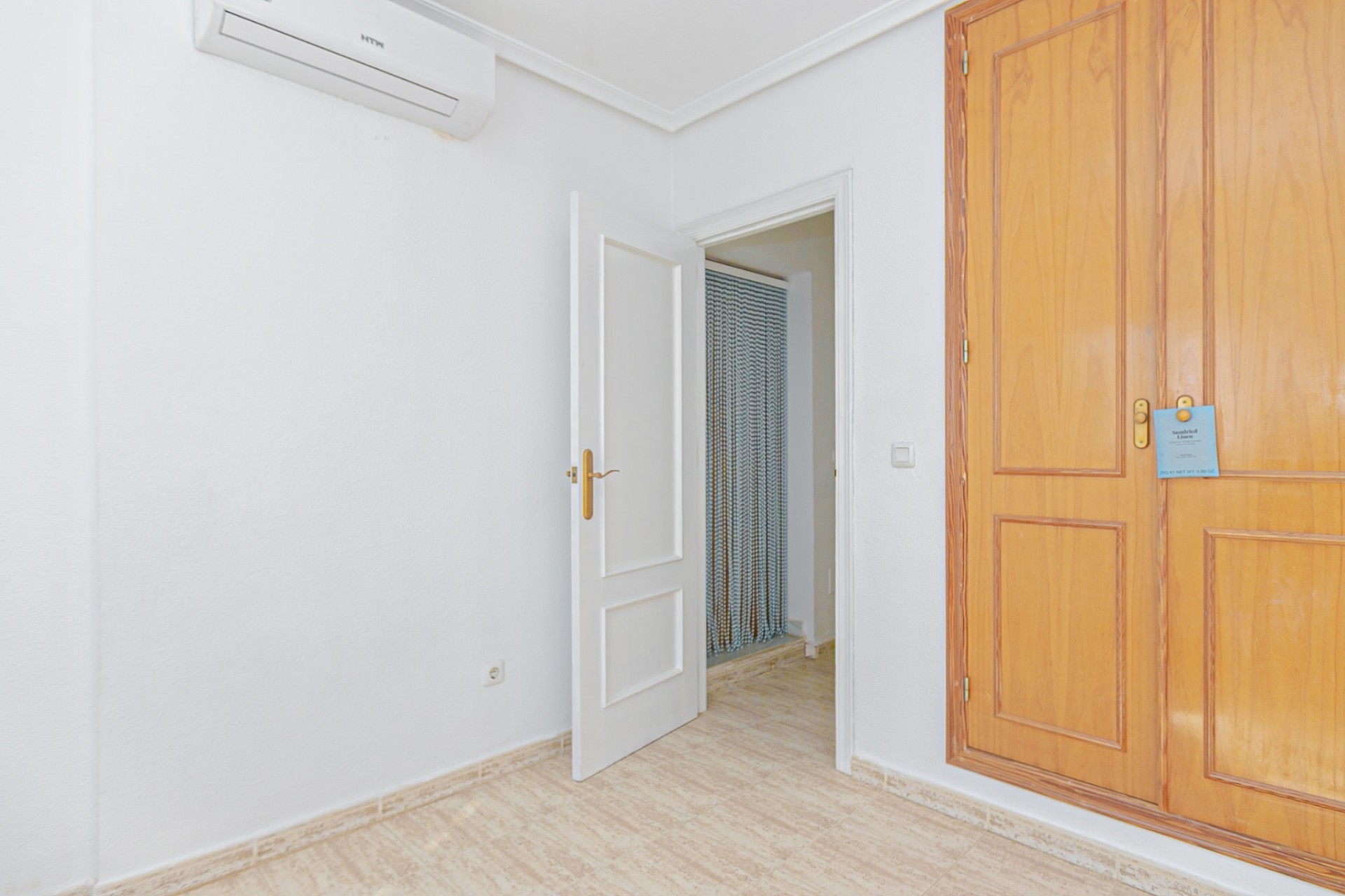 Sale - Semi Detached Villa -
Mil Palmeras - Riomar