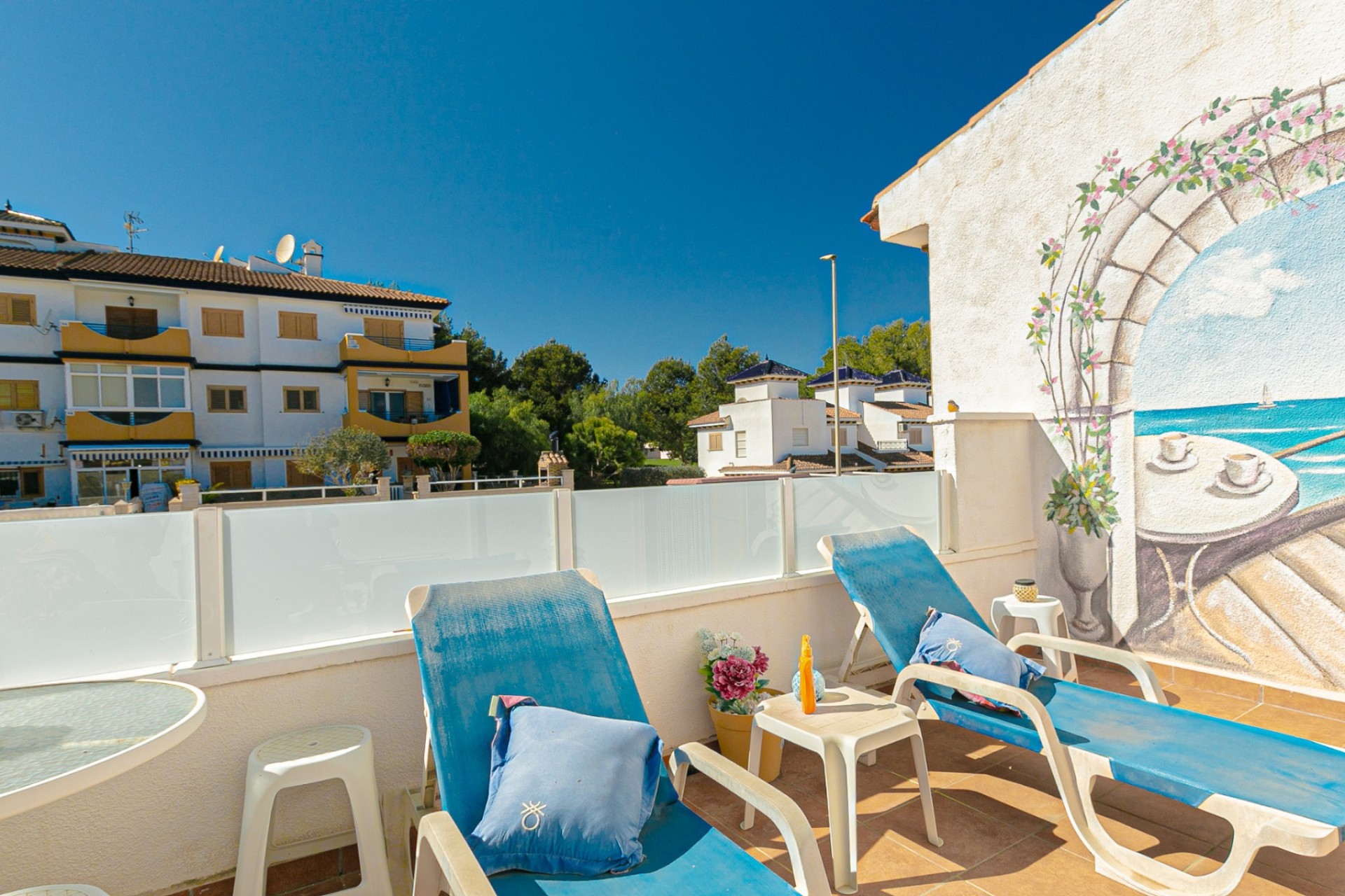 Sale - Semi Detached Villa -
Mil Palmeras - Riomar