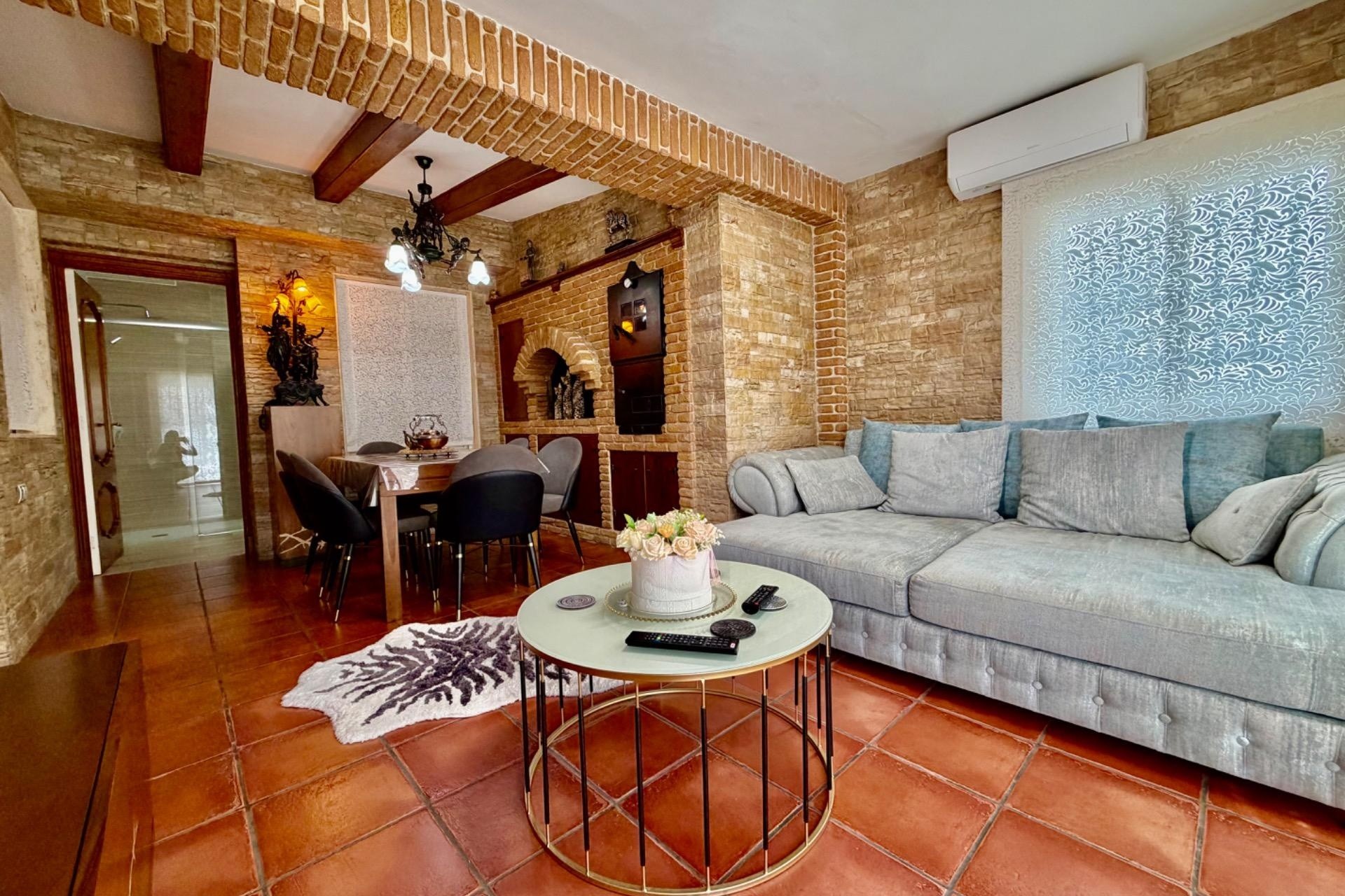 Sale - Semi Detached Villa -
Orihuela Costa - La Zenia