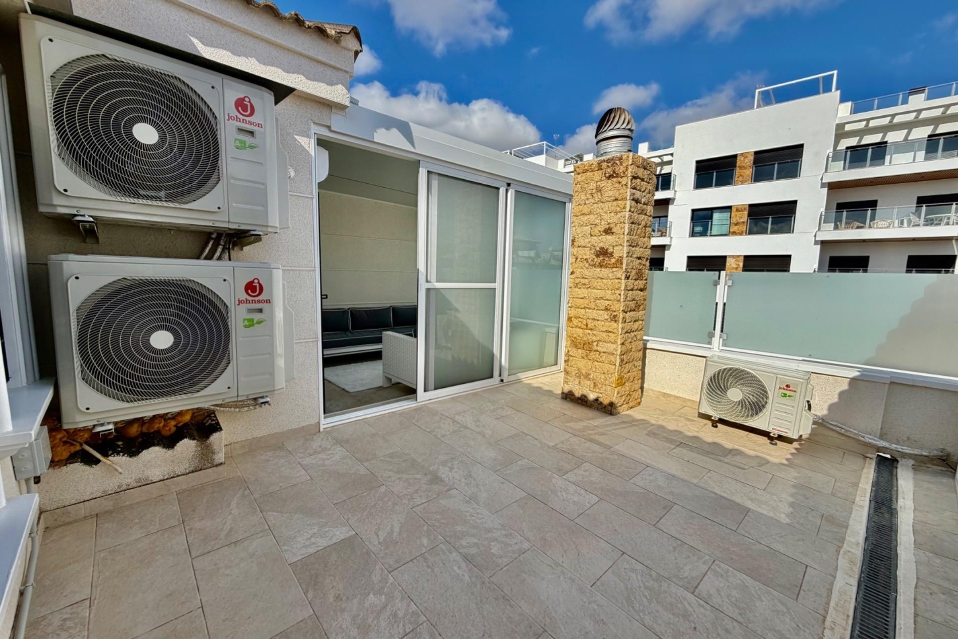 Sale - Semi Detached Villa -
Orihuela Costa - La Zenia