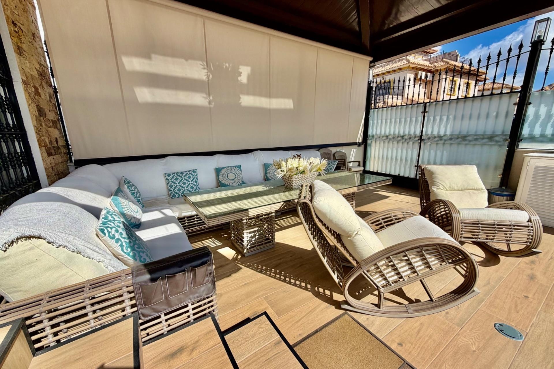 Sale - Semi Detached Villa -
Orihuela Costa - La Zenia