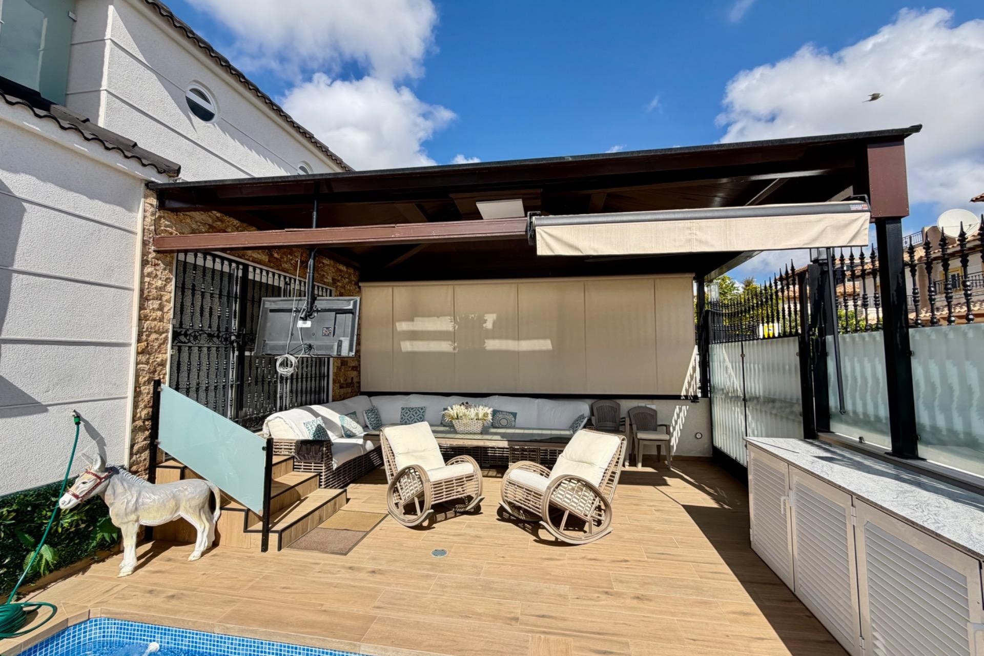 Sale - Semi Detached Villa -
Orihuela Costa - La Zenia