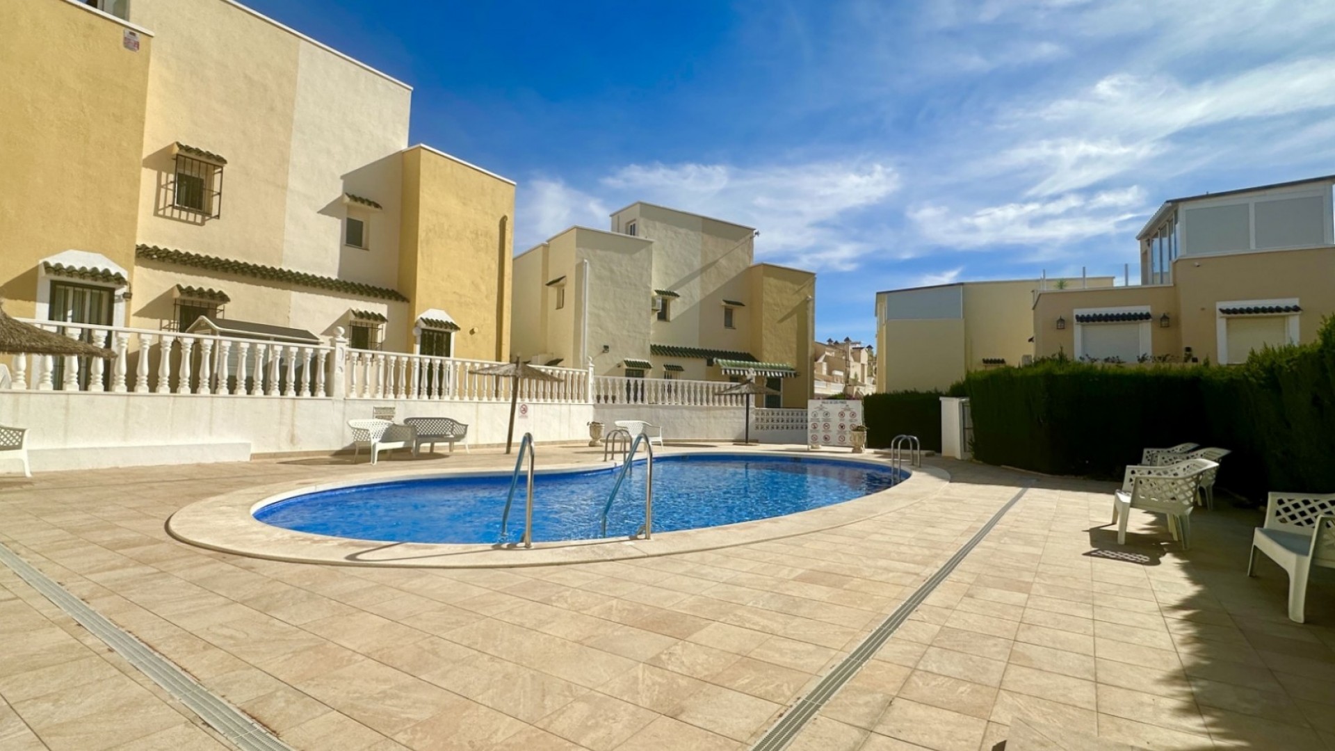 Sale - Semi Detached Villa -
Orihuela Costa - Los Altos