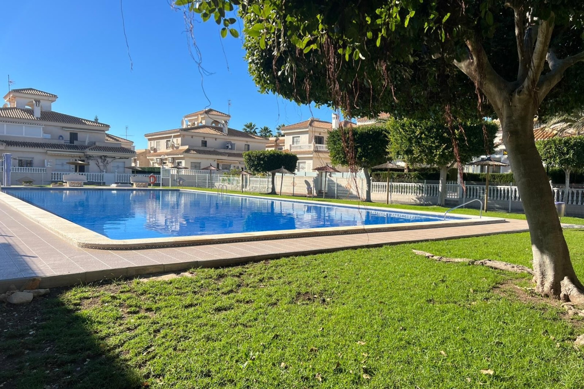 Sale - Semi Detached Villa -
Orihuela Costa - Playa Flamenca