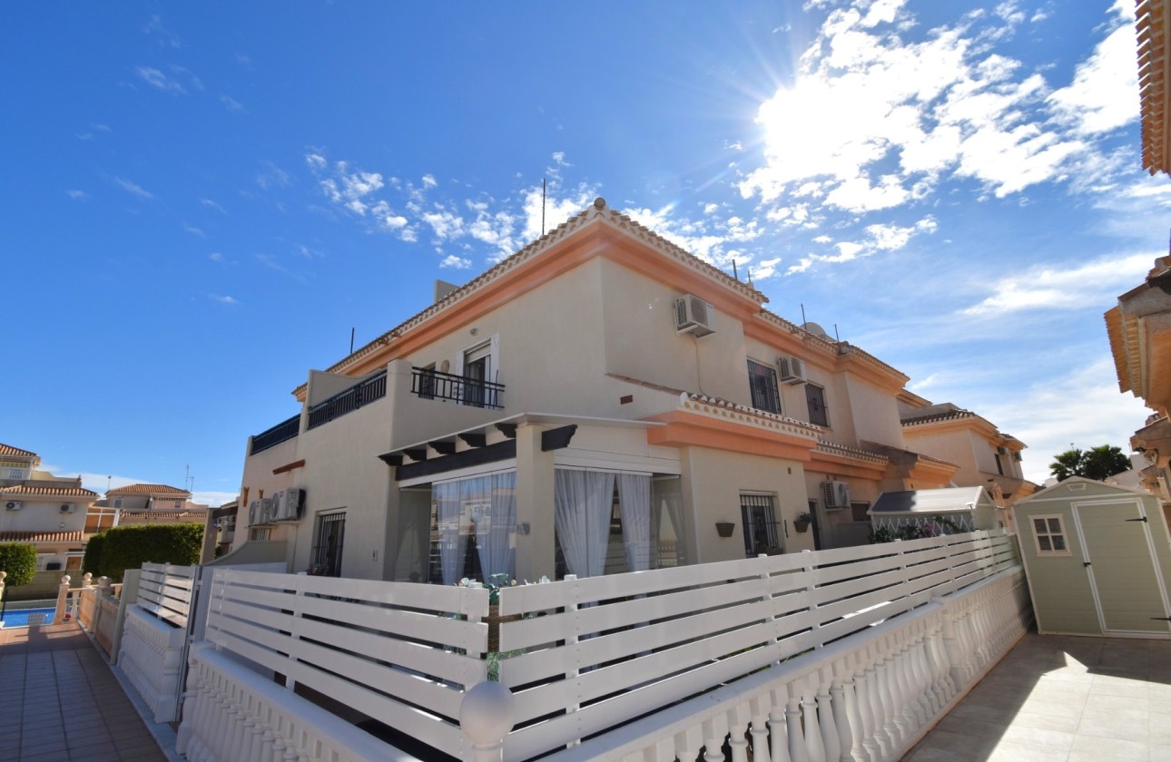 Sale - Semi Detached Villa -
Orihuela Costa - Playa Flamenca