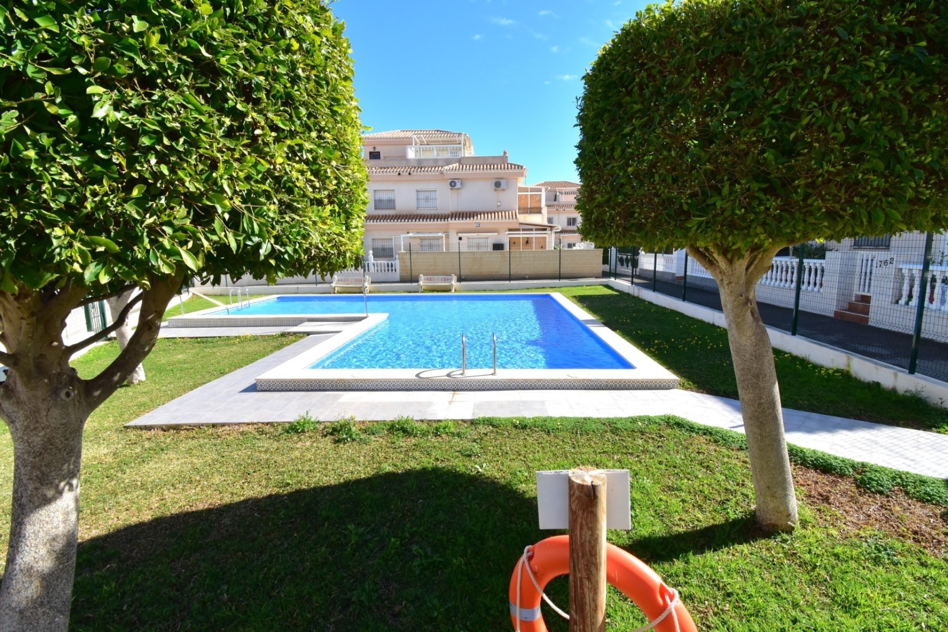 Sale - Semi Detached Villa -
Orihuela Costa - Playa Flamenca