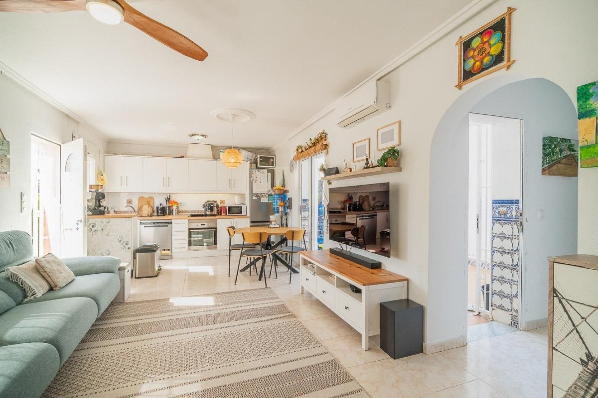 Sale - Semi Detached Villa -
Orihuela Costa - Punta Prima