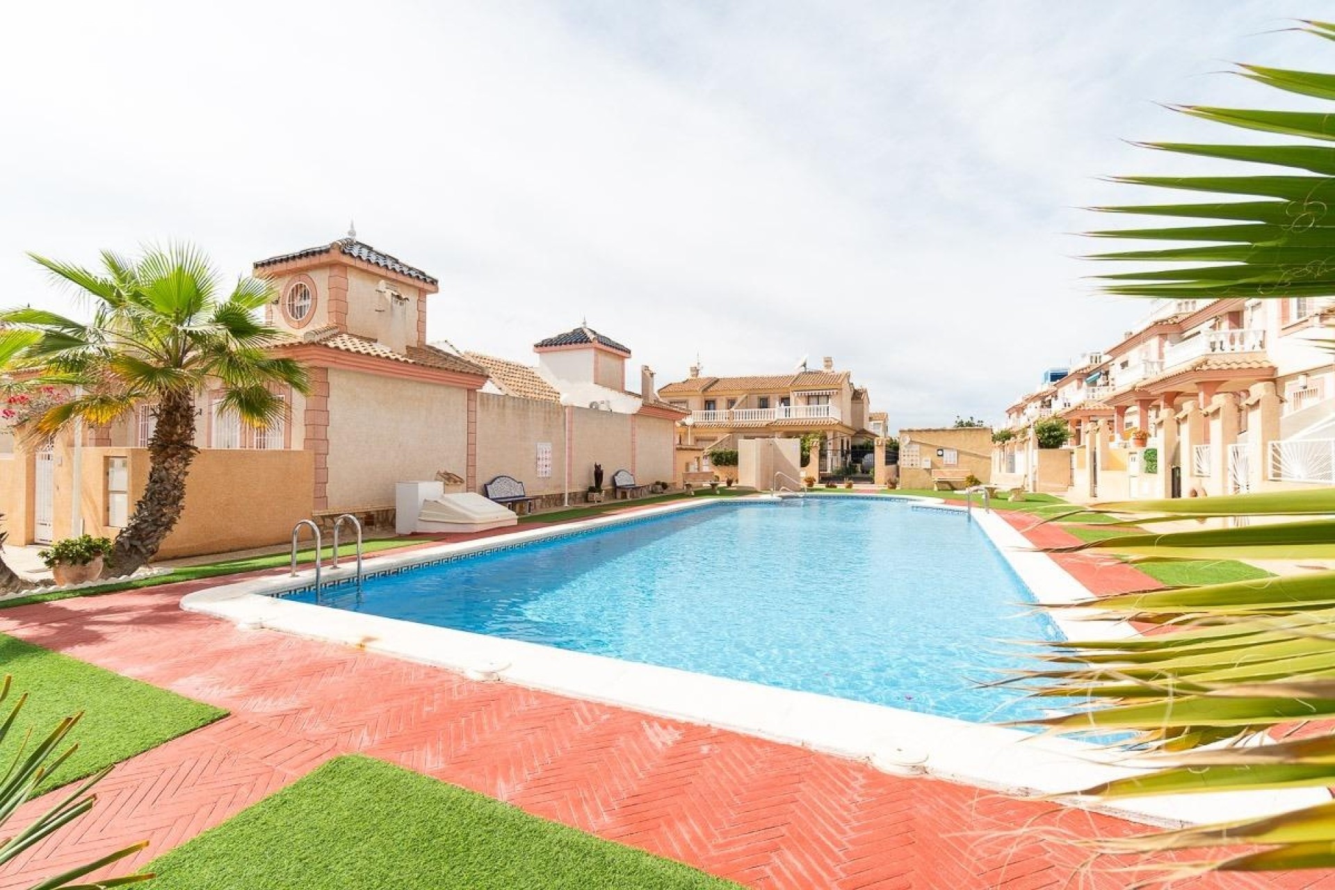 Sale - Semi Detached Villa -
Orihuela Costa - Punta Prima