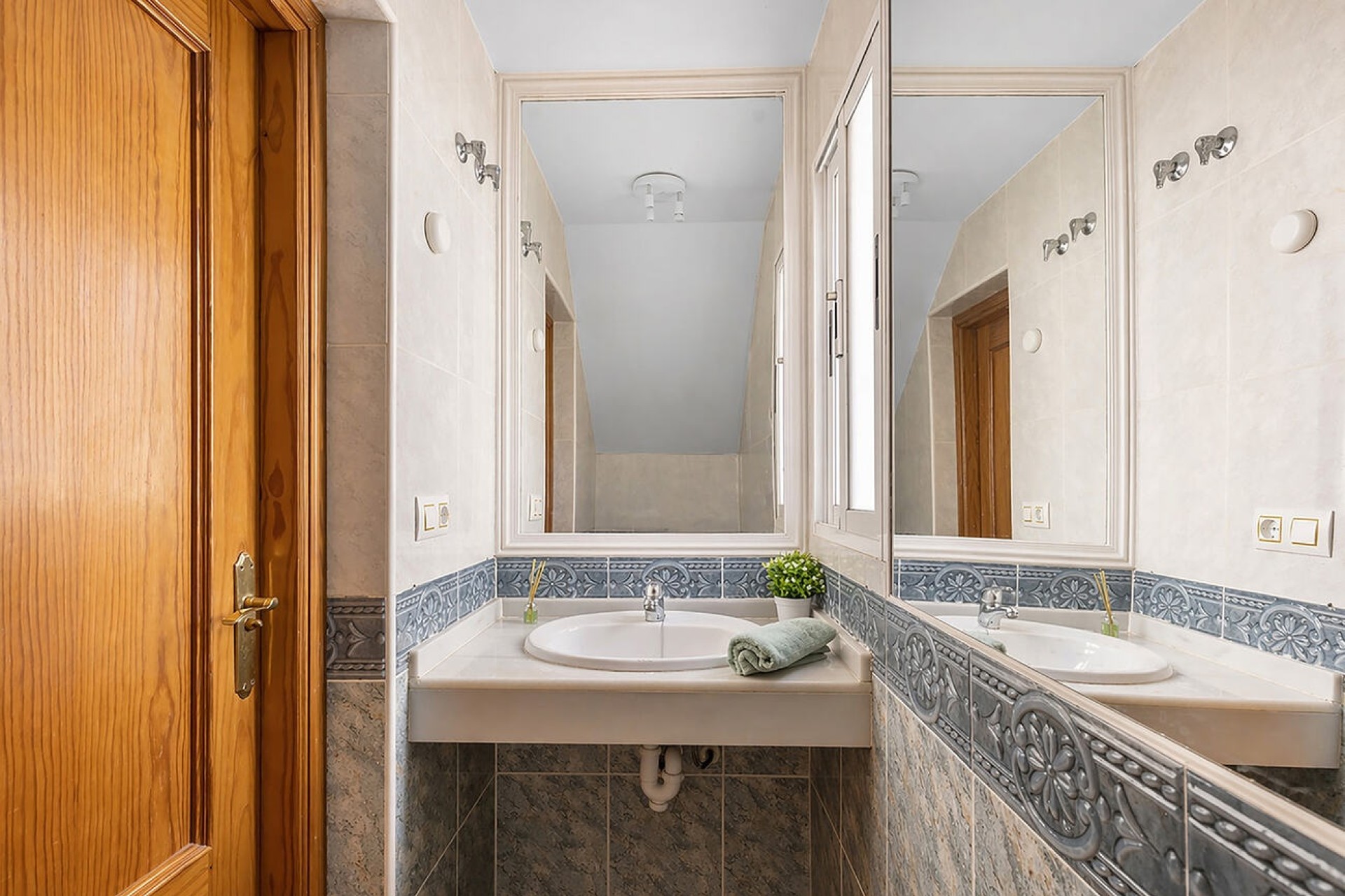 Sale - Semi Detached Villa -
Orihuela Costa - Villamartín