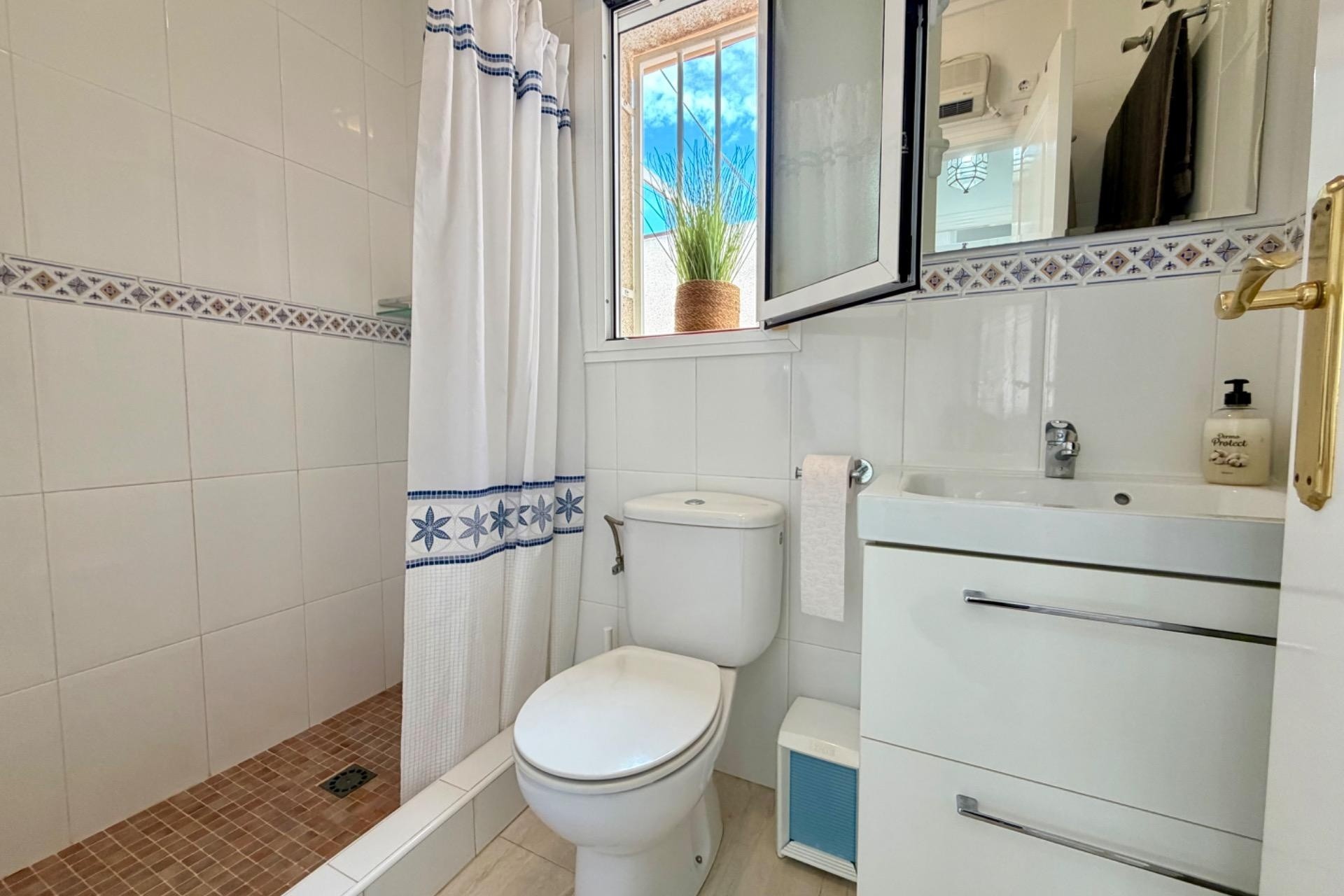 Sale - Semi Detached Villa -
Rojales - Pueblo