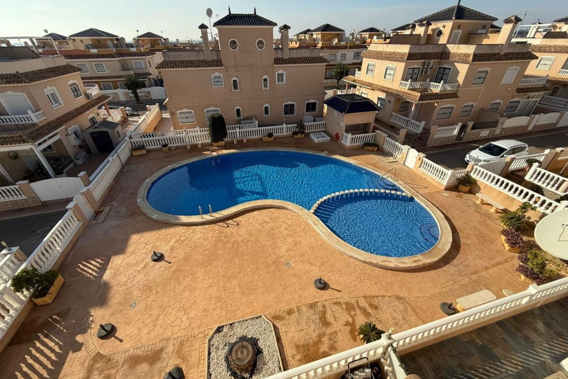 Sale - Semi Detached Villa -
Torre de la Horadada
