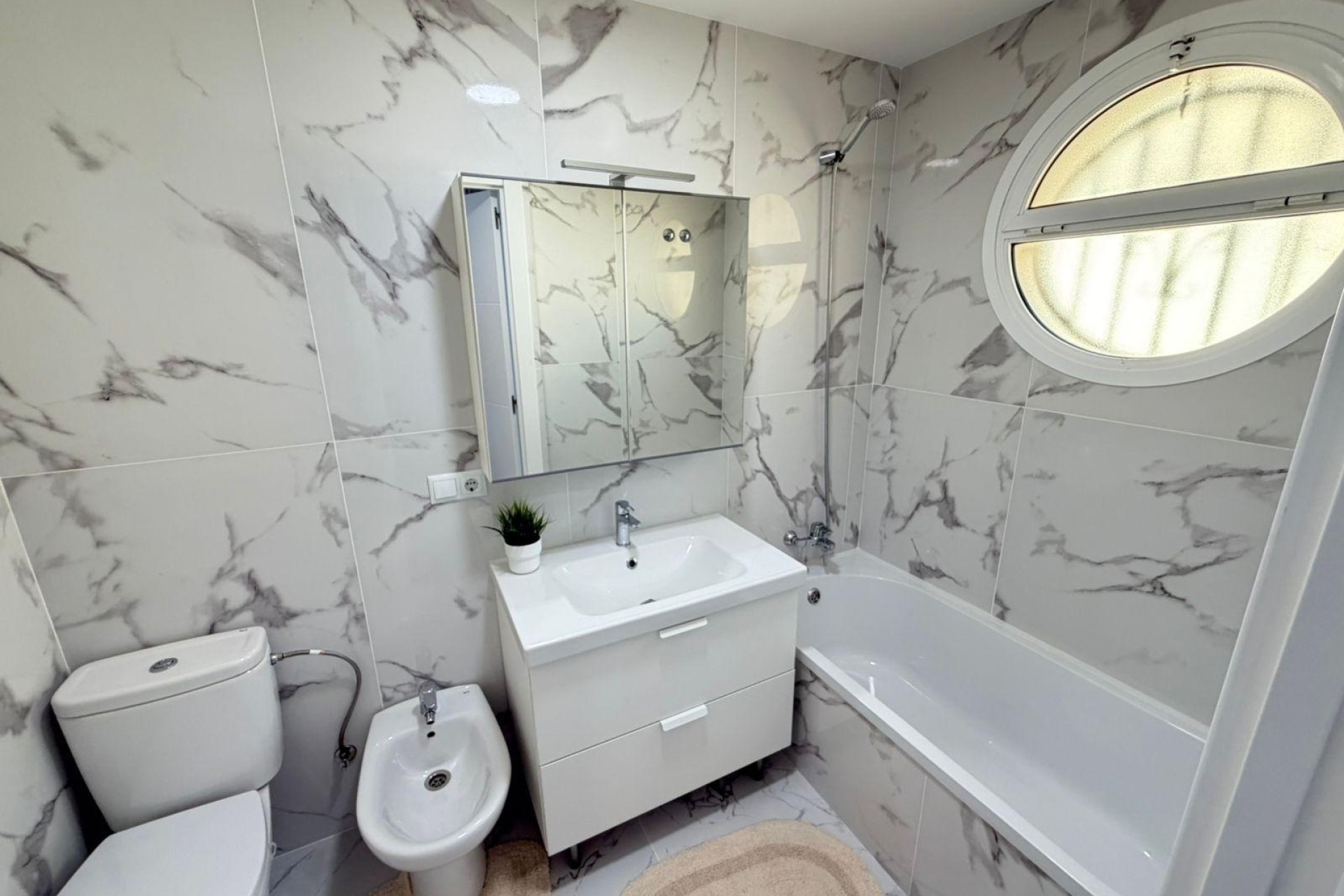Sale - Semi Detached Villa -
Torrevieja - Cabo cervera