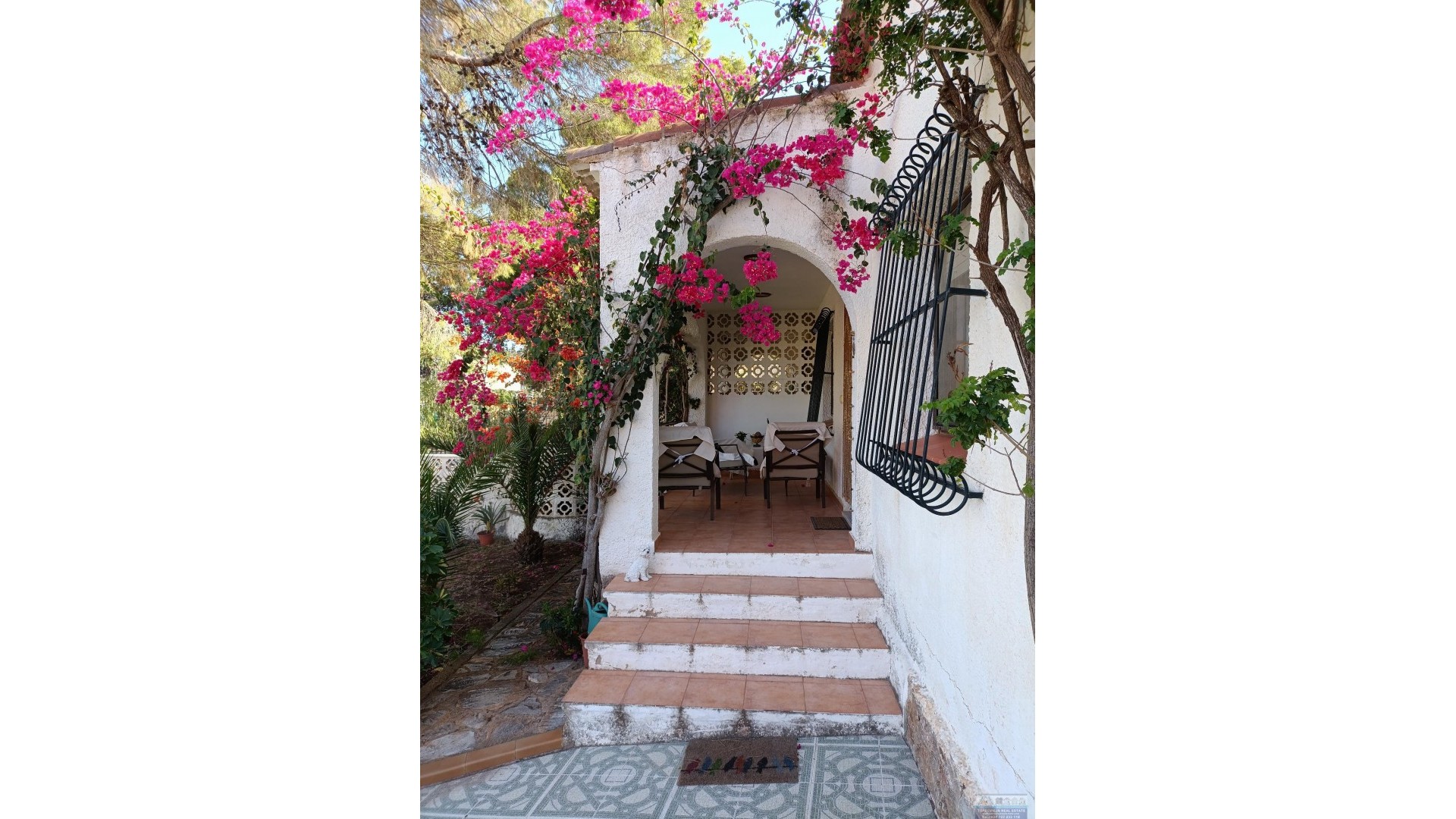 Sale - Semi Detached Villa -
Torrevieja - Los Balcones