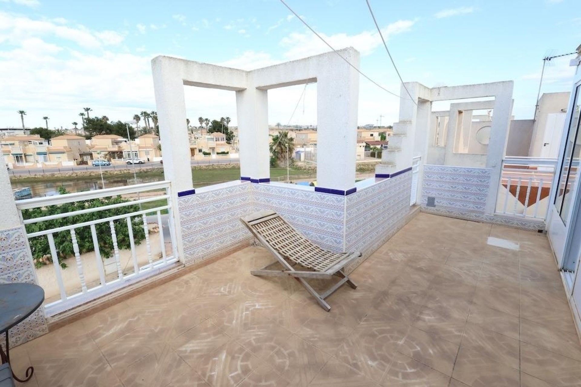 Sale - Semi Detached Villa -
Torrevieja - Torretas