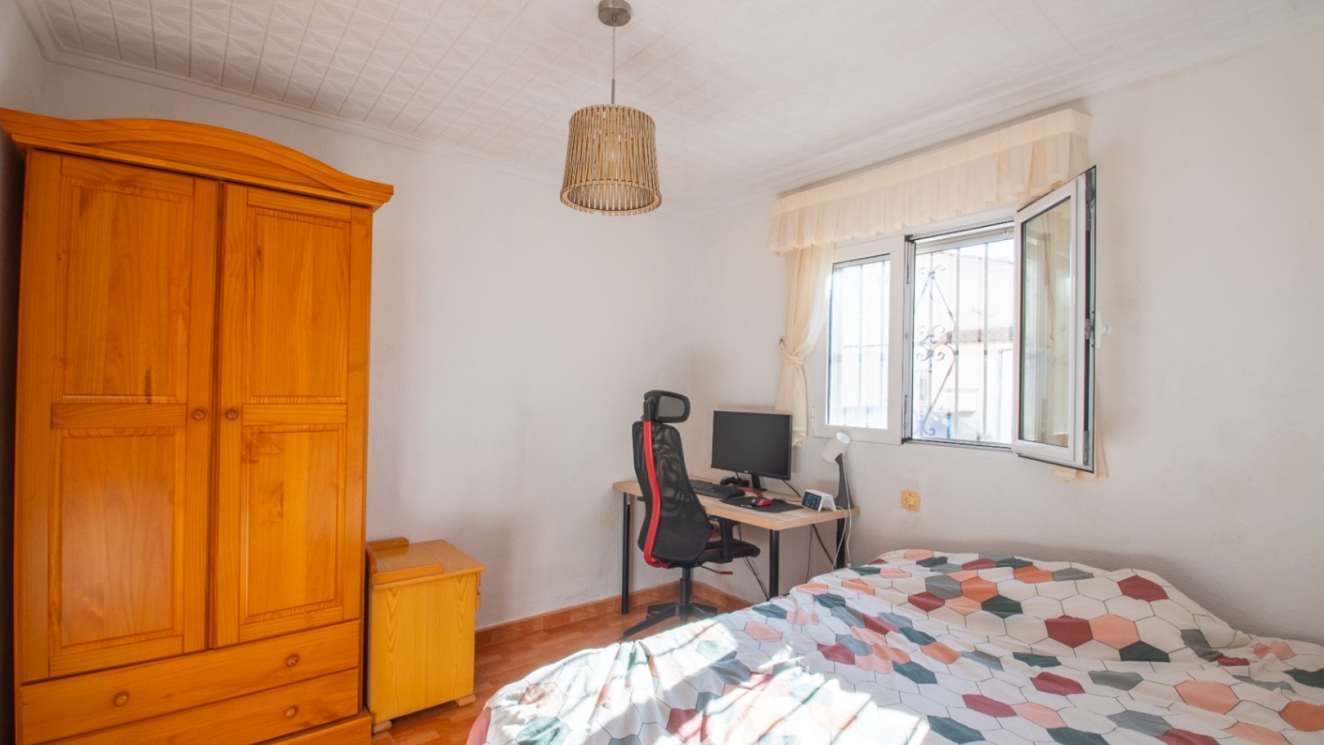 Sale - Semi Detached Villa -
Torrevieja