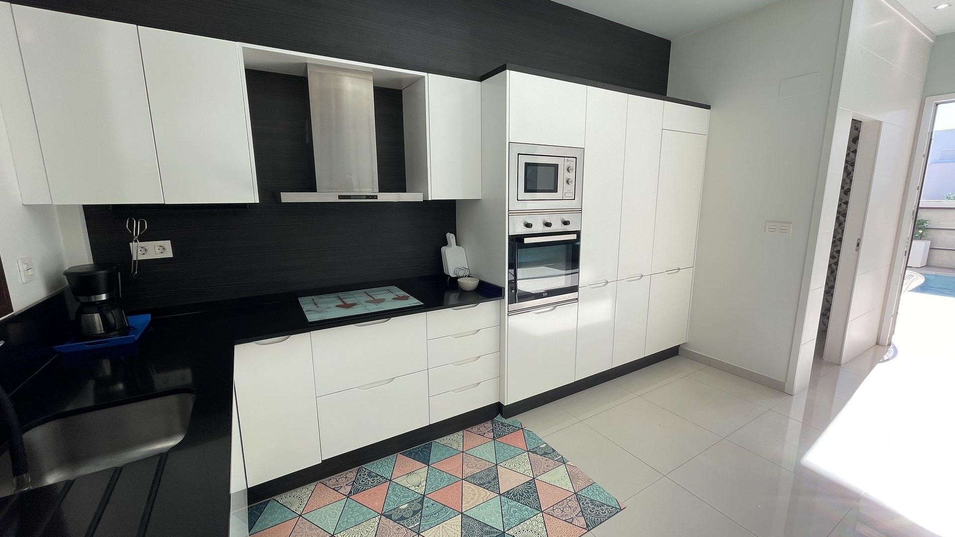 Sale - Semi Detached Villa -
Villamartín