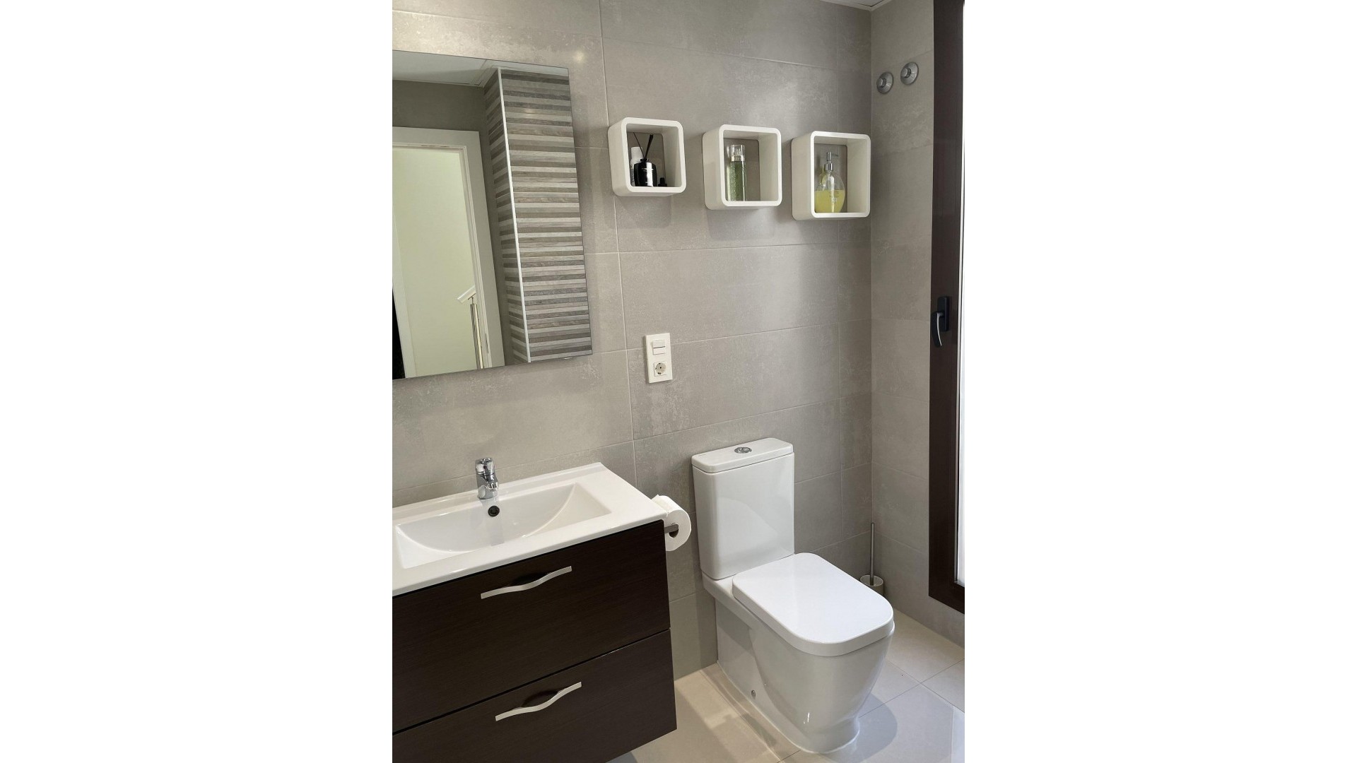 Sale - Semi Detached Villa -
Villamartín