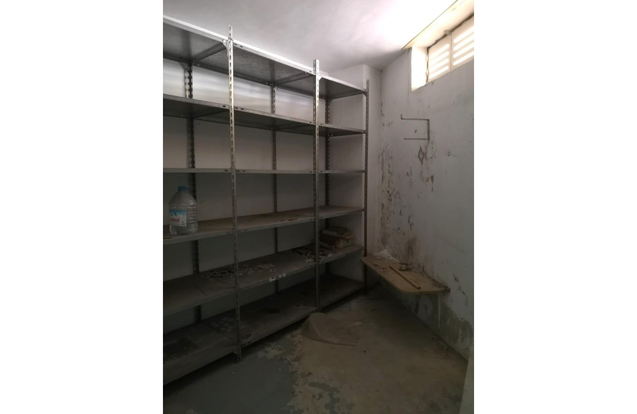 Sale - Storage Room -
Torrevieja - Estacion de autobuses